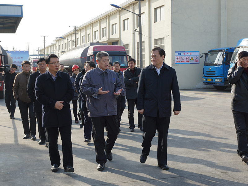2015年2月，市人大高亞梓主任來公司調(diào)研